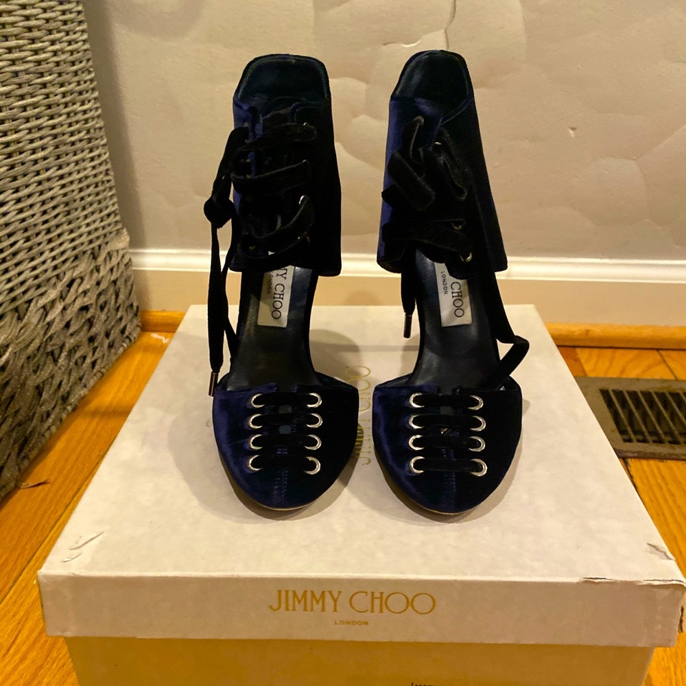 Jimmy Choo Mari 100 velvet pumps